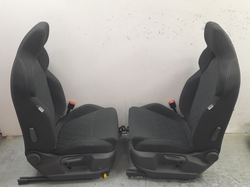 Recambio de juego asientos completo para skoda karoq (nu7, nd7) 1.5 tsi referencia OEM IAM 57A881405EBPYL  