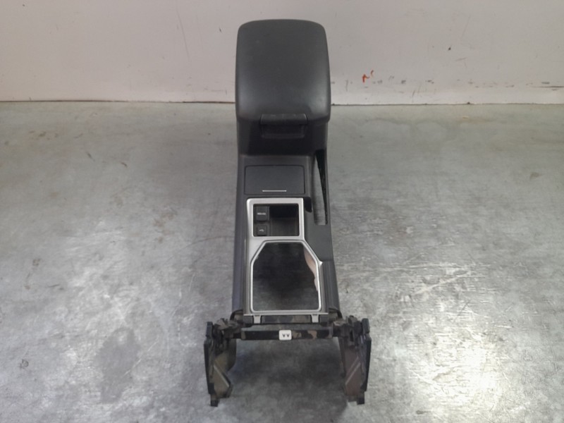Recambio de apoyabrazos central para toyota land cruiser prado (_j15_) 2.8 d-4d (gdj155, gdj150) referencia OEM IAM 5890560361C0