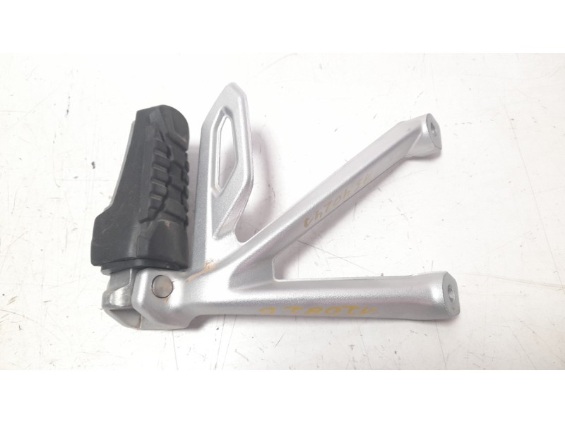 Recambio de estribos laterales para bmw r 1250 r 1250 gs adventure referencia OEM IAM 46718528792 46718526742 
