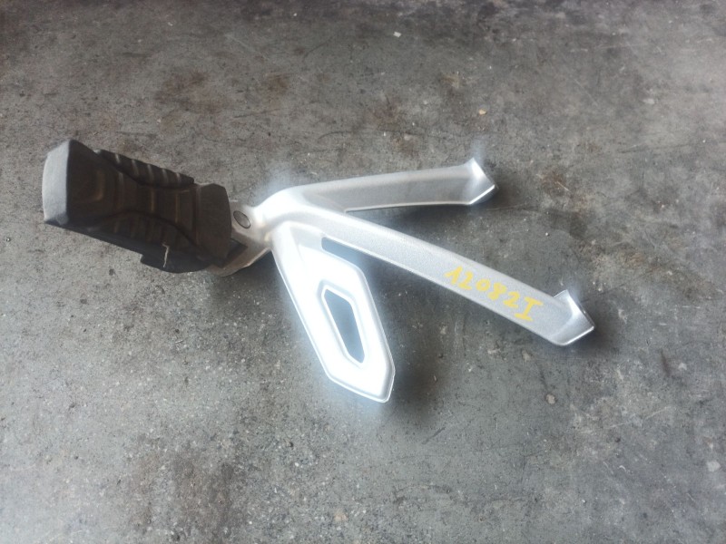 Recambio de estribos laterales para bmw r 1250 r 1250 gs adventure referencia OEM IAM   