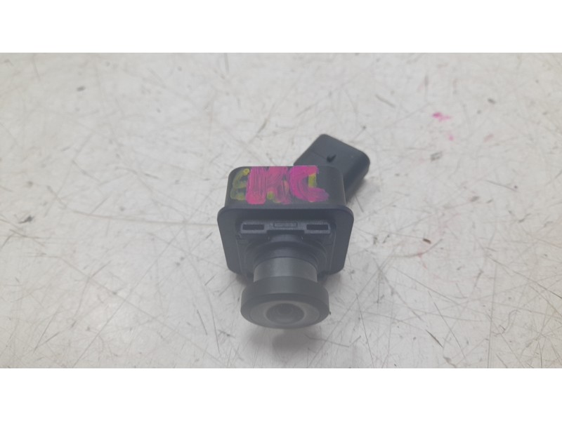 Recambio de camara vision trasera para ford kuga titanium referencia OEM IAM LJ6T19G490BA  