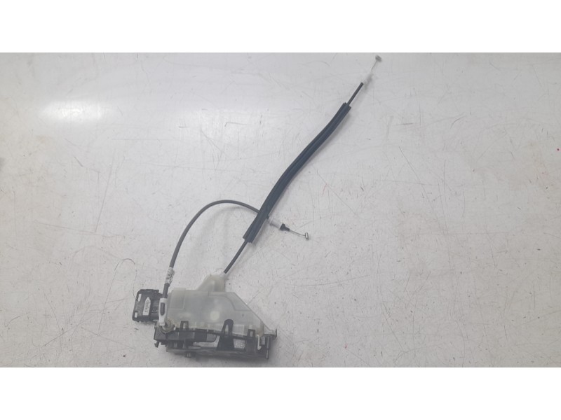 Recambio de cerradura puerta trasera izquierda para citroën c3 aircross ii van (2c_, 2r_) puretech 82 referencia OEM IAM 9826677
