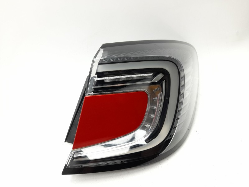Recambio de piloto trasero derecho para renault captur e-tech hybrid referencia OEM IAM 265504880R  