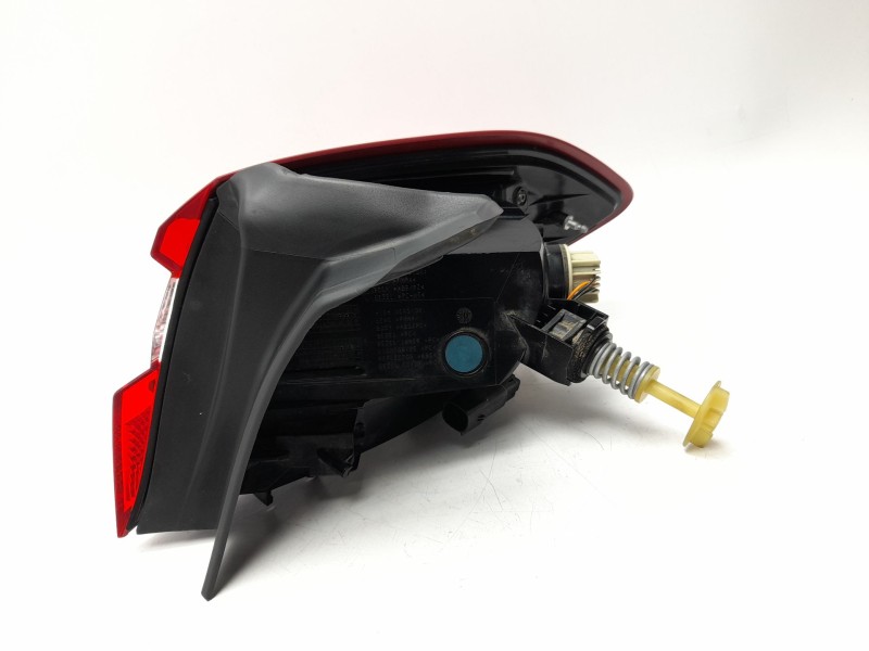 Recambio de piloto trasero izquierdo para ford fiesta vii (hj, hf) 1.0 ecoboost referencia OEM IAM H1BB13405AH  103F10710771/160