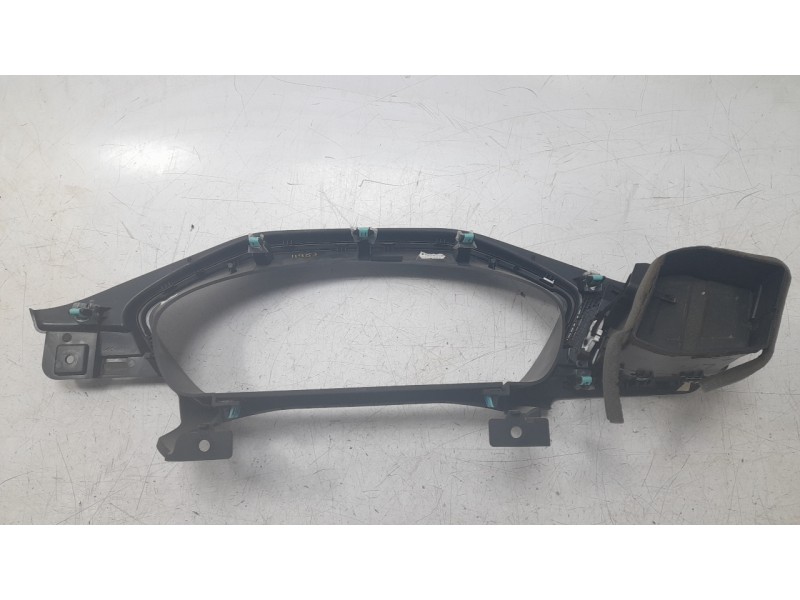 Recambio de moldura para ford kuga titanium referencia OEM IAM LV4BS044D70  