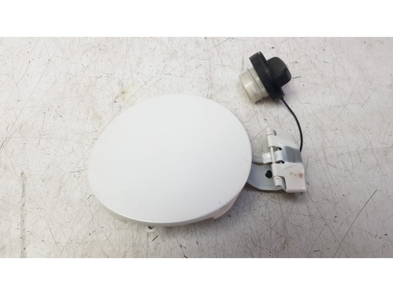 Recambio de tapa exterior combustible para mazda cx-3 (dk) 2.0 skyactiv-g referencia OEM IAM D10E42410  