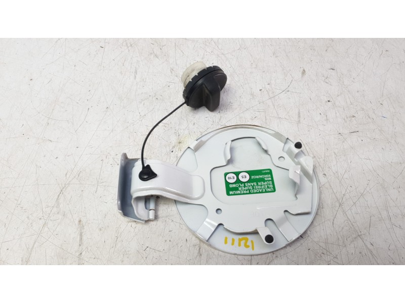 Recambio de tapa exterior combustible para mazda cx-3 (dk) 2.0 skyactiv-g referencia OEM IAM D10E42410  