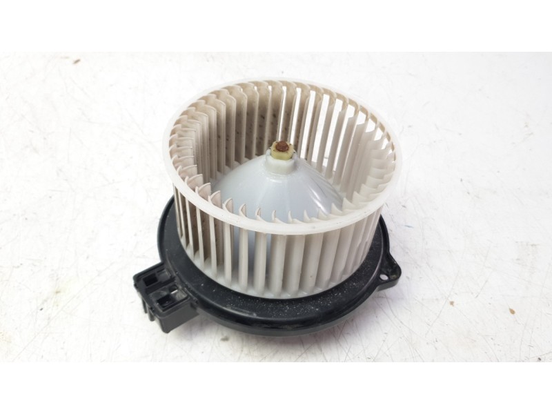 Recambio de ventilador calefaccion para mazda cx-3 (dk) 2.0 skyactiv-g referencia OEM IAM HB111KR2200  