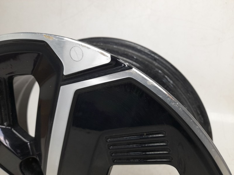 Recambio de llanta para kia niro ii (sg2) 1.6 gdi hybrid referencia OEM IAM 52910AT000  