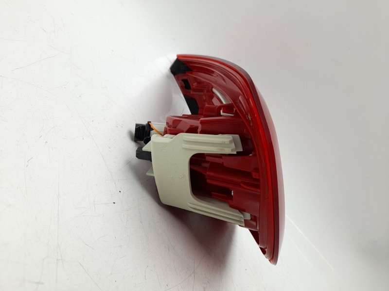 Recambio de piloto trasero derecho interior para mercedes-benz clase gla (x156) gla 200 cdi / d (156.908) referencia OEM IAM A15