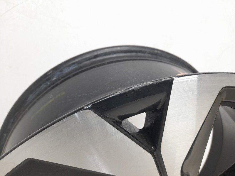 Recambio de llanta para renault arkana i (lcm_, ldn_) 1.3 tce 140 (ldn0) referencia OEM IAM 403001407R  