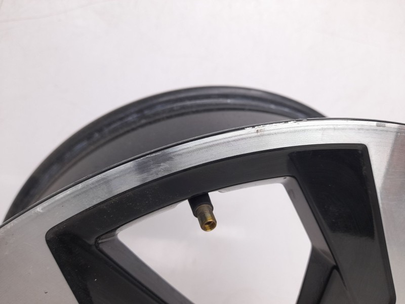 Recambio de llanta para renault arkana i (lcm_, ldn_) 1.3 tce 140 (ldn0) referencia OEM IAM 403001407R  