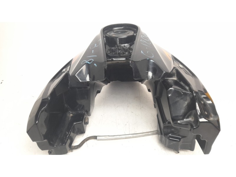 Recambio de deposito combustible para ktm super duke 1290 super duke r referencia OEM IAM 61407013100 61307013144CBA 