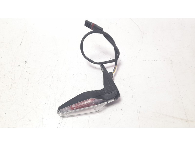 Recambio de piloto trasero izquierdo para bmw r 1250 r 1250 gs adventure referencia OEM IAM 63238557202  