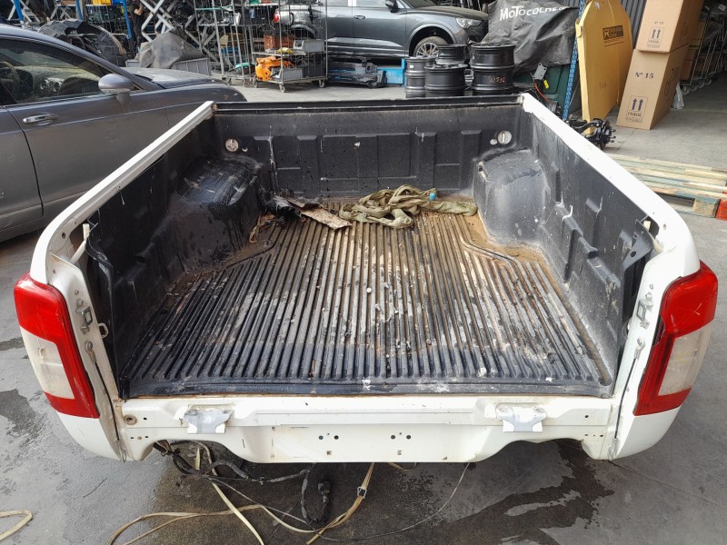 Recambio de caja trasera para mitsubishi l 200 (kl0/kj0) basis doppelkabine 4wd referencia OEM IAM 6722A939  