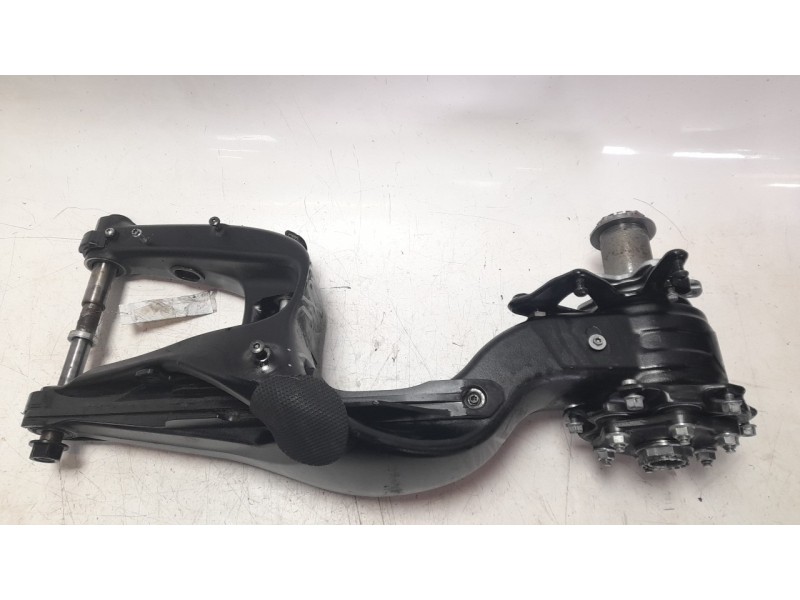 Recambio de basculante para ktm super duke 1290 super duke r referencia OEM IAM 6140403014433 6140403014433A 