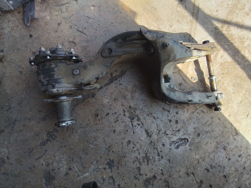 Recambio de basculante para ktm super duke 1290 super duke r referencia OEM IAM 6140403014433 6140403014433A 