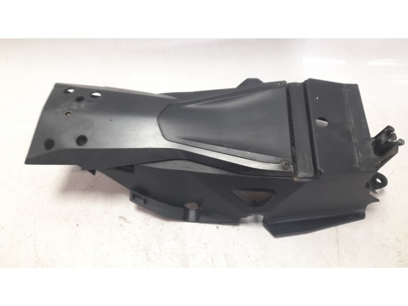 Recambio de guardabarros trasero para ktm super duke 1290 super duke r referencia OEM IAM 61608018000  