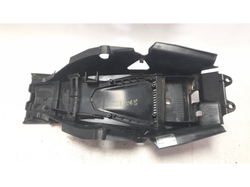 Recambio de guardabarros trasero para ktm super duke 1290 super duke r referencia OEM IAM 61608018000  