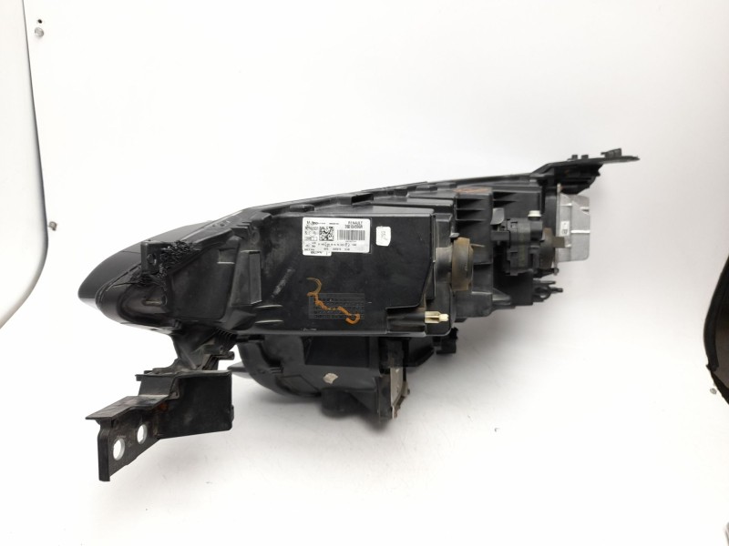 Recambio de faro derecho para renault megane iv grandtour referencia OEM IAM 260104596R  