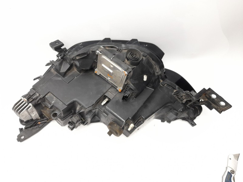 Recambio de faro derecho para renault megane iv grandtour referencia OEM IAM 260104596R  