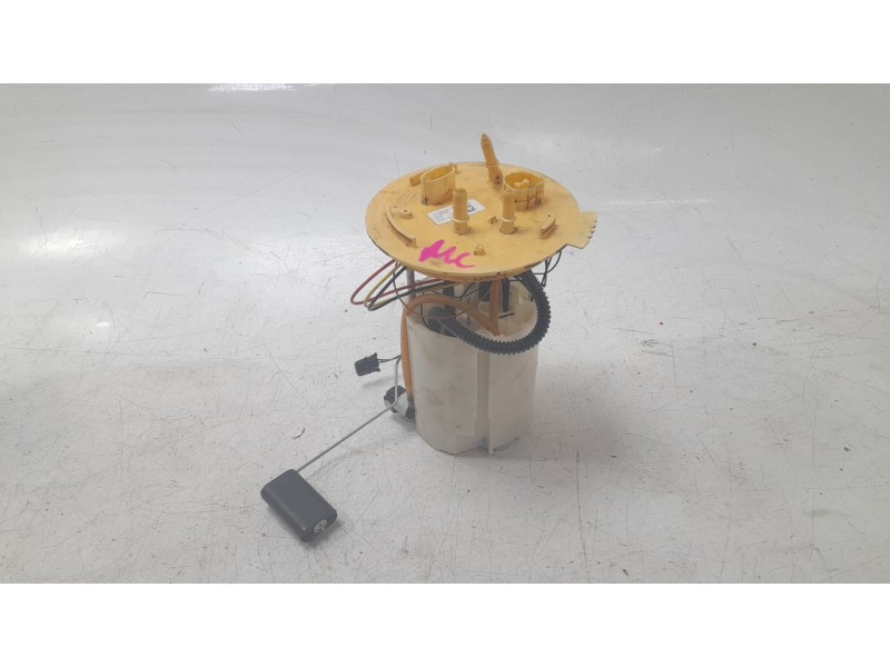 Recambio de bomba combustible para ford kuga titanium referencia OEM IAM 2456652  