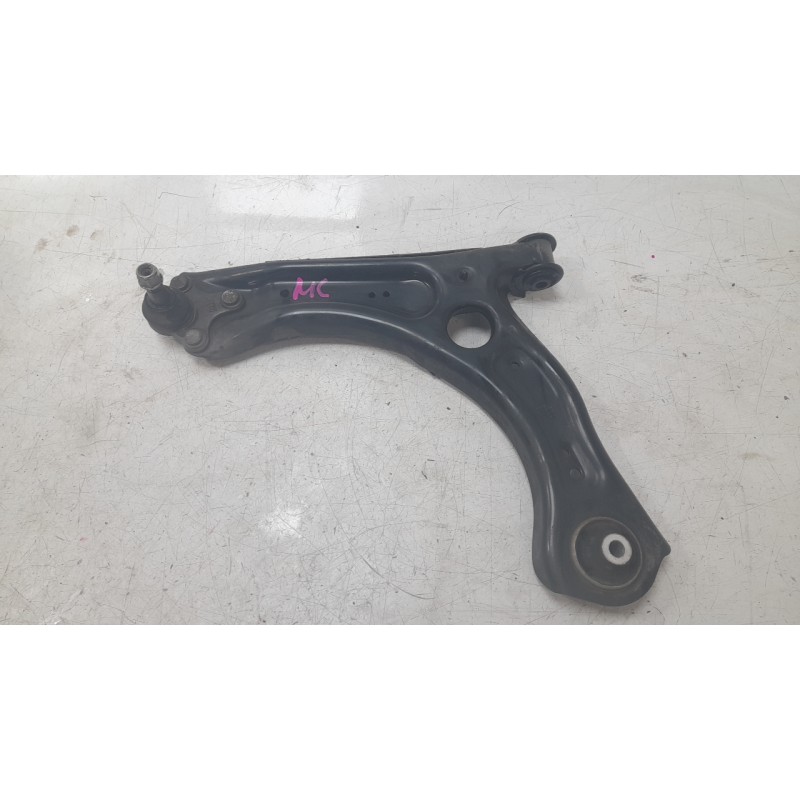Recambio de brazo suspension inferior delantero izquierdo para seat arona (kj7, kjp) 1.0 tsi referencia OEM IAM 2Q0498151  