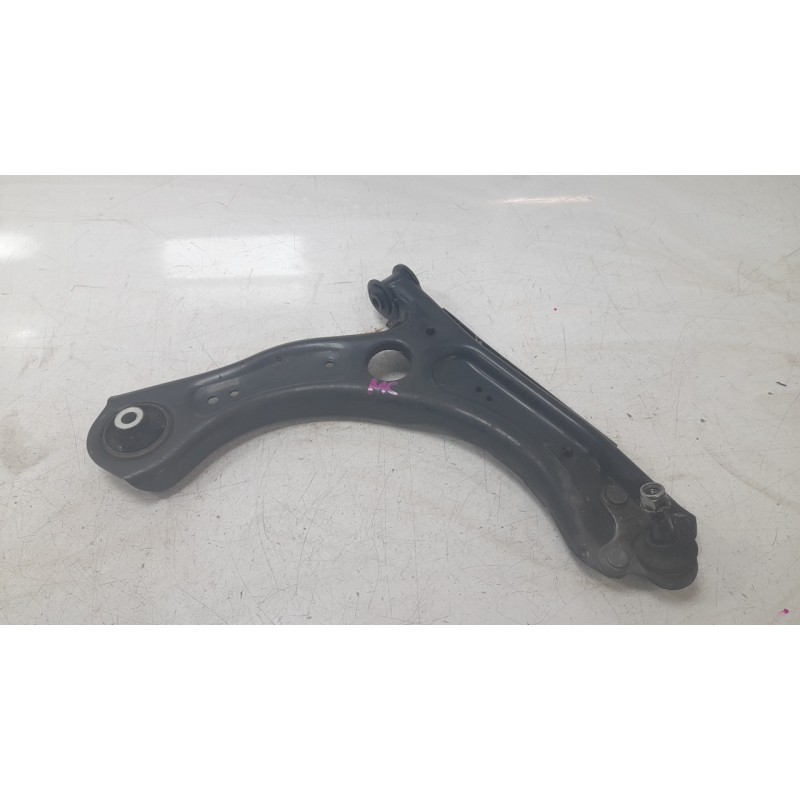 Recambio de brazo suspension inferior delantero derecho para seat arona (kj7, kjp) 1.0 tsi referencia OEM IAM 2Q0407152D  