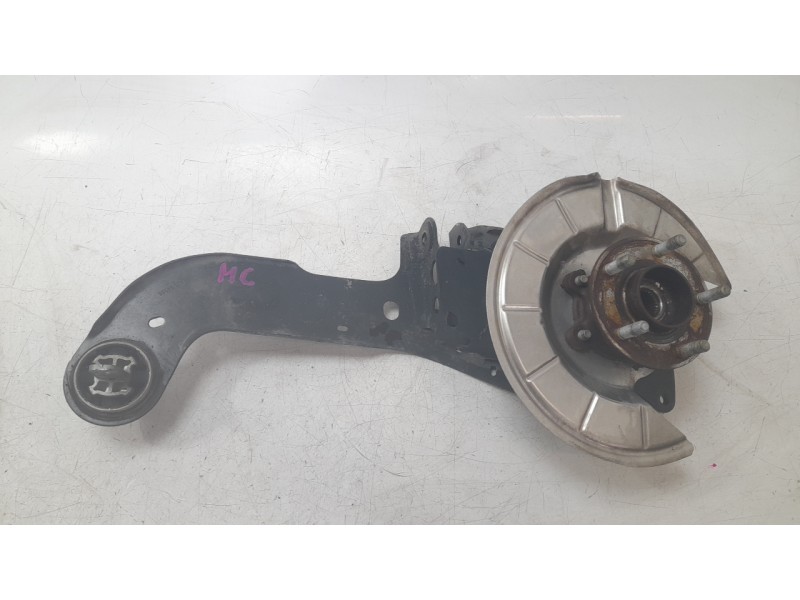Recambio de mangueta trasera derecha para ford kuga titanium referencia OEM IAM LX615A968BE  