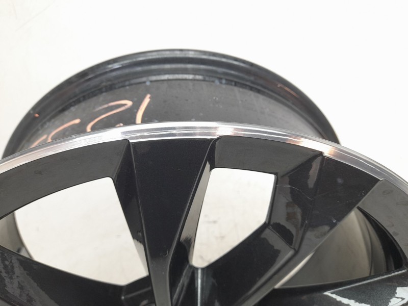 Recambio de llanta para skoda karoq (nu7, nd7) 1.5 tsi referencia OEM IAM 57A601025AS  