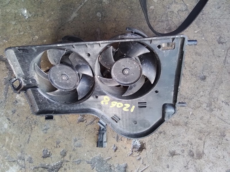 Recambio de electroventilador para ktm super duke 1290 super duke r referencia OEM IAM 60335044033  