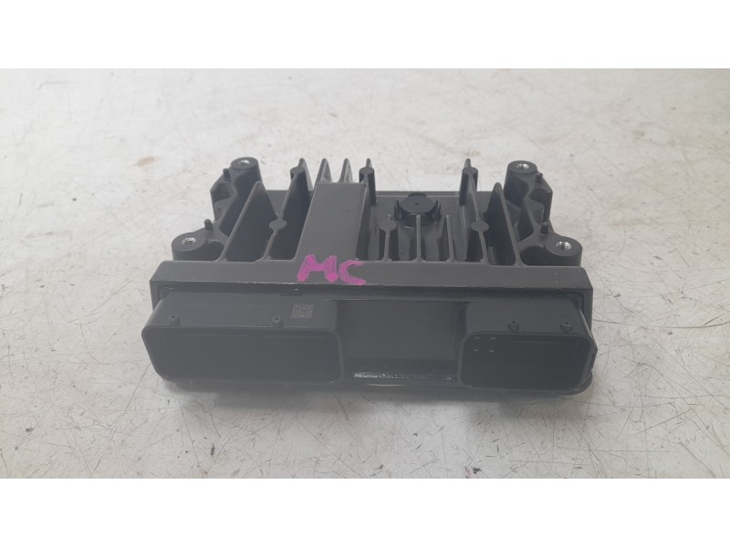 Recambio de centralita motor uce para toyota rav4 hybrid 4x2 advance referencia OEM IAM 896614AB30  