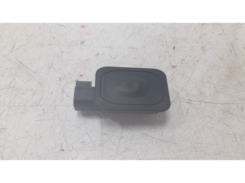 Recambio de maneta exterior porton para ford kuga titanium referencia OEM IAM GB5T14K147CA  