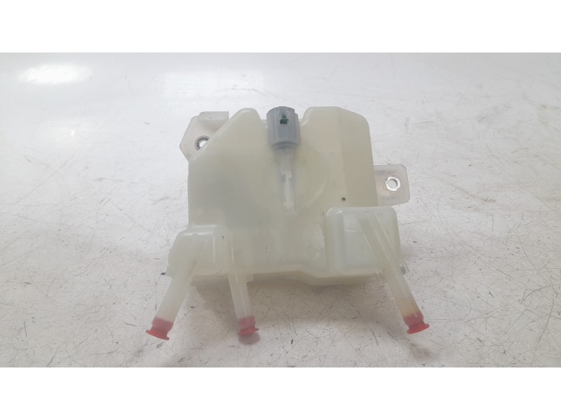 Recambio de deposito combustible para toyota rav4 hybrid 4x2 advance referencia OEM IAM 4722042140  