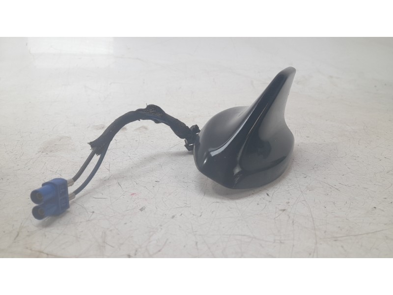 Recambio de antena para ford kuga titanium referencia OEM IAM HS7T19K351  