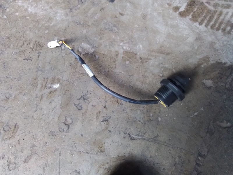 Recambio de interruptor para ktm super duke 1290 super duke r referencia OEM IAM 60411041000  