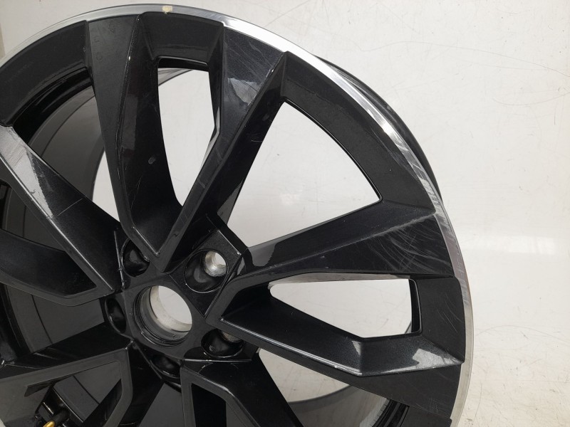 Recambio de llanta para skoda karoq (nu7, nd7) 1.5 tsi referencia OEM IAM 57A601025AS  