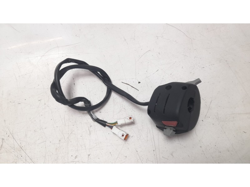 Recambio de piña luces izquierda para ktm super duke 1290 super duke r referencia OEM IAM 60311070100  