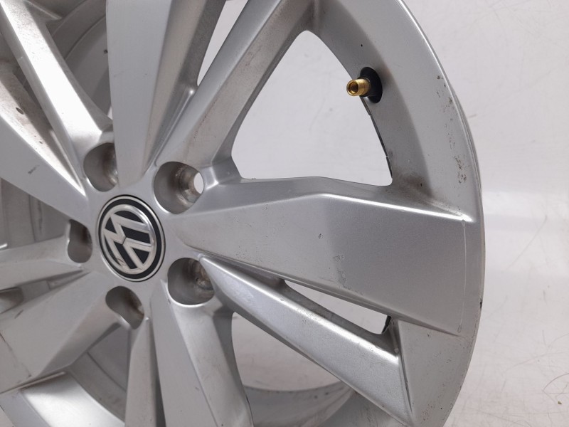 Recambio de llanta para volkswagen polo vi (aw1, bz1, ae1) 1.0 tsi referencia OEM IAM 2G0601025  