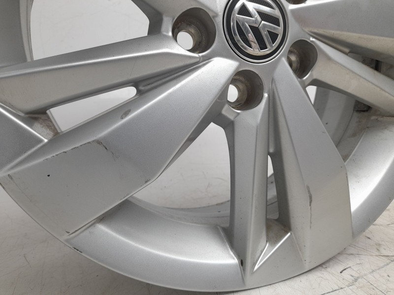 Recambio de llanta para volkswagen polo vi (aw1, bz1, ae1) 1.0 tsi referencia OEM IAM 2G0601025  