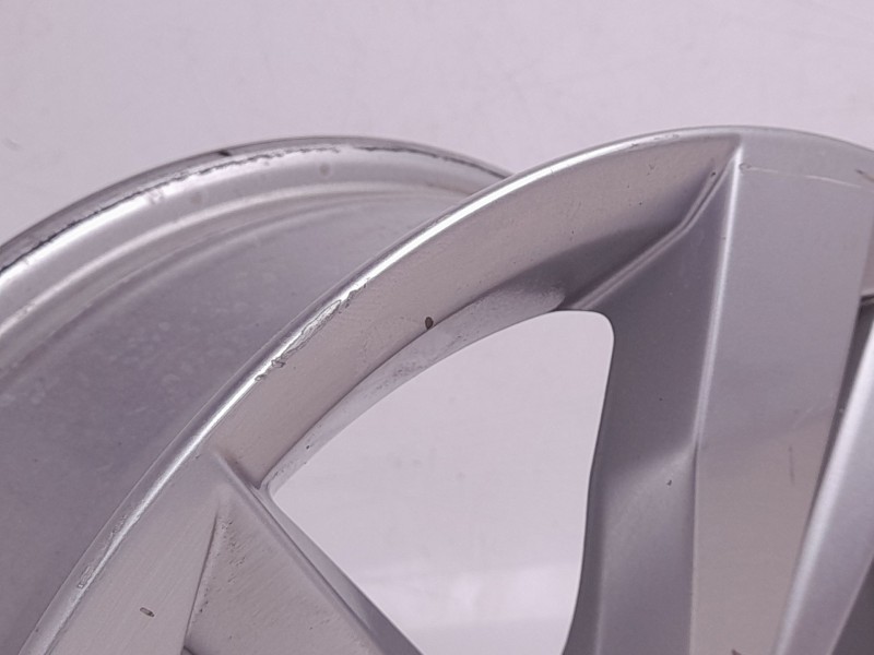 Recambio de llanta para volkswagen polo vi (aw1, bz1, ae1) 1.0 tsi referencia OEM IAM 2G0601025  