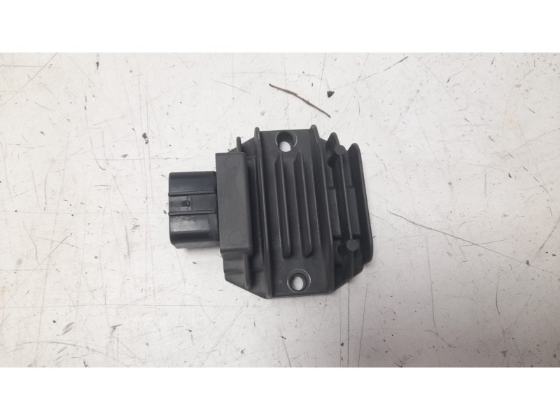 Recambio de regulador de corriente para ktm super duke 1290 super duke r referencia OEM IAM FH022AA 60311034000 