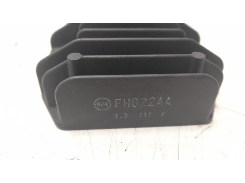 Recambio de regulador de corriente para ktm super duke 1290 super duke r referencia OEM IAM FH022AA 60311034000 