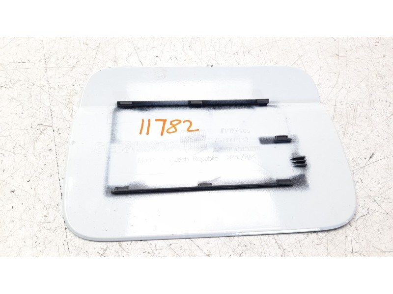 Recambio de tapa exterior combustible para seat ateca (khp) fr referencia OEM IAM 575809909  