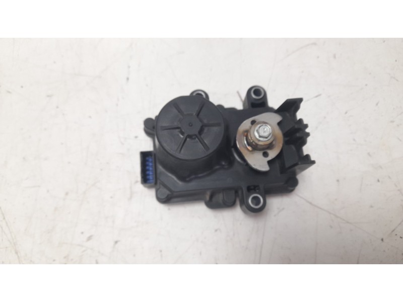 Recambio de servomotor para ktm super duke 1290 super duke r referencia OEM IAM 61441070000  