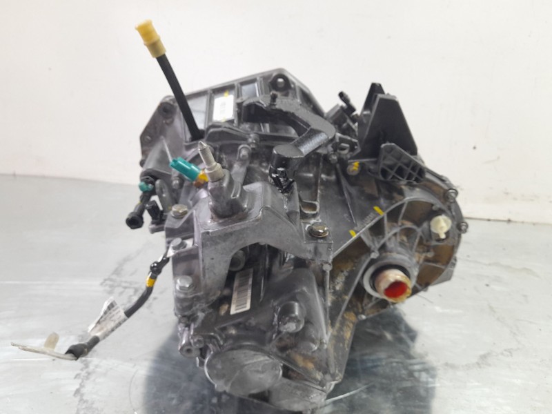 Recambio de caja cambios para dacia duster iii eco-g 100 essential referencia OEM IAM TL8B020  