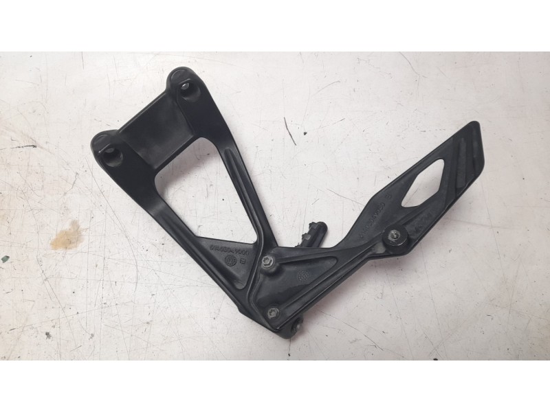 Recambio de estribo lateral para ktm super duke 1290 super duke r referencia OEM IAM 61403049000 6140304900033S/6900305113333S/6