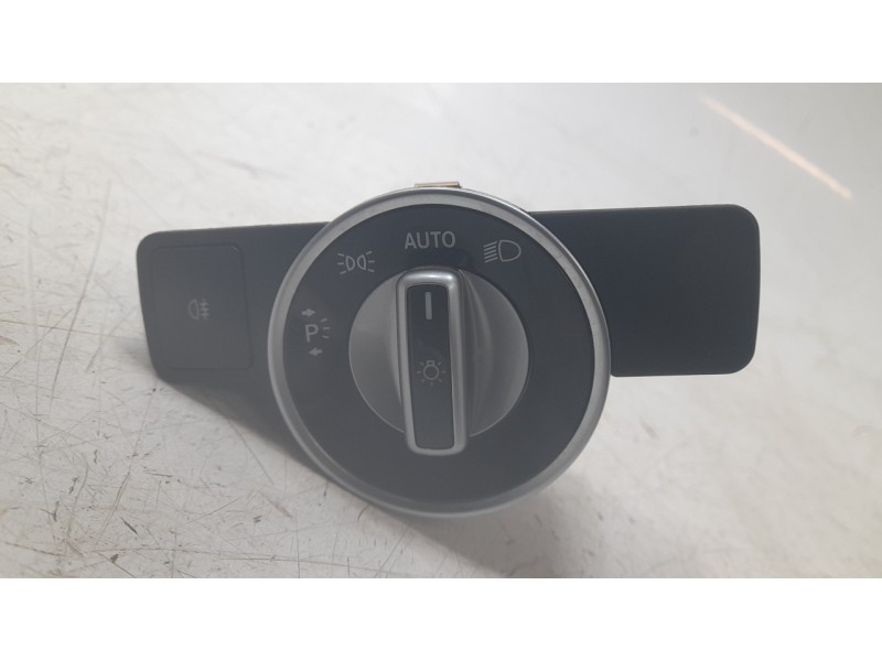 Recambio de mando luces para mercedes-benz clase gla (x156) gla 180 (156.942) referencia OEM IAM 2469050250  