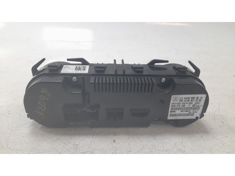 Recambio de mando climatizador para mercedes-benz clase gla (x156) gla 180 (156.942) referencia OEM IAM 2469003816  