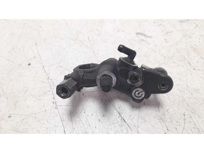 Recambio de bomba freno delantera para ktm super duke 1290 super duke r referencia OEM IAM 6131310100030  